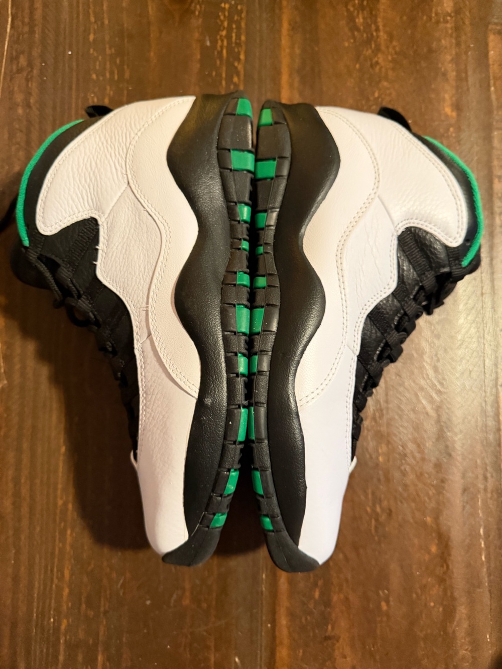 DeadStock Nike Air Jordan 10 Retro 'Seattle' Sneakers - 9.5M - Picture 4 of 11
